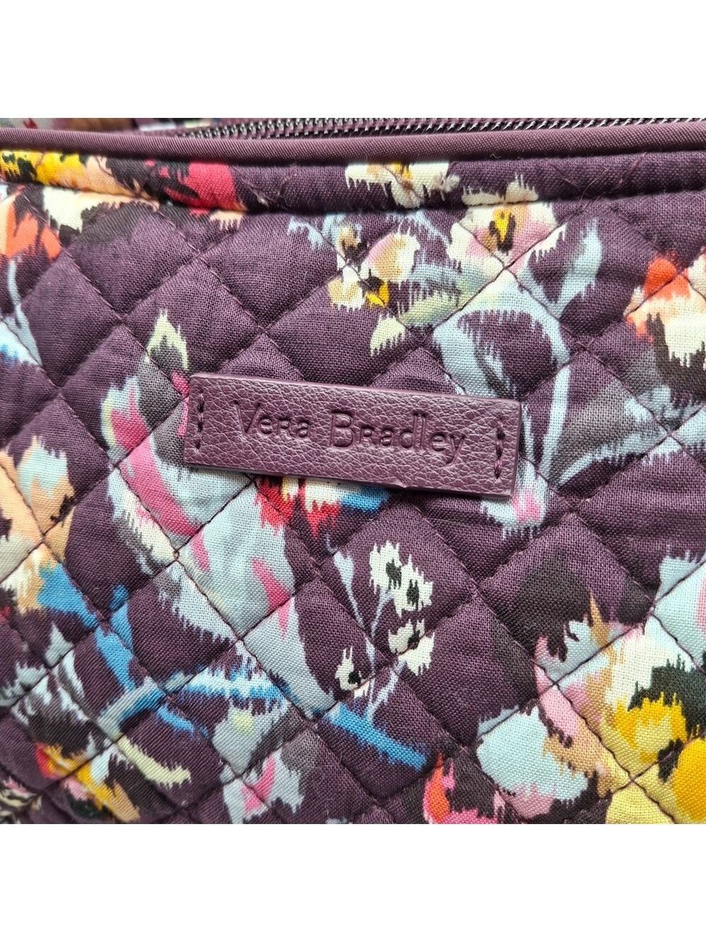 Vera Bradley Med Sized Floral Quilted Bag - Purple Like New - Picture 5 of 12